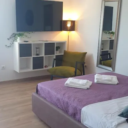 Hana Apartment *